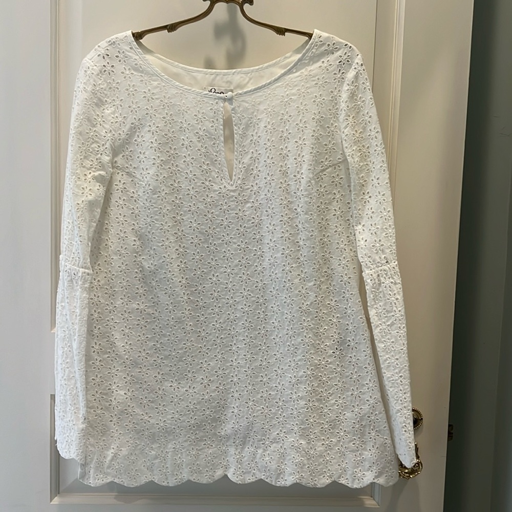 Lilly Pulitzer white eyelet tunic.